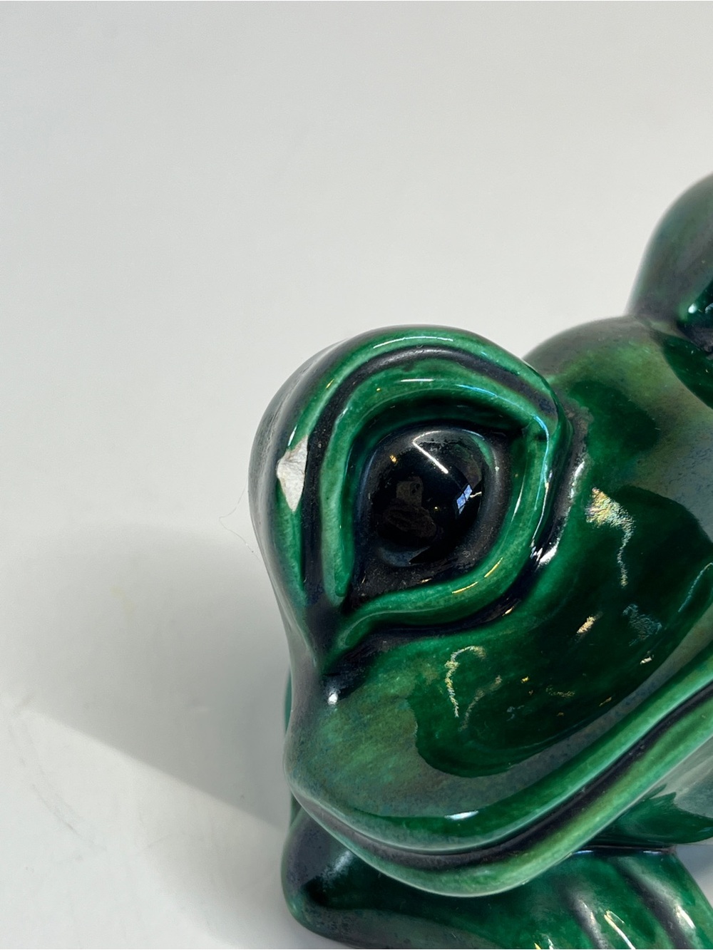 Vintage Arnels 1970s Frog Figurine Ceramic Whimsical Cottagecore Farmhouse Decor - Picture 5 of 9